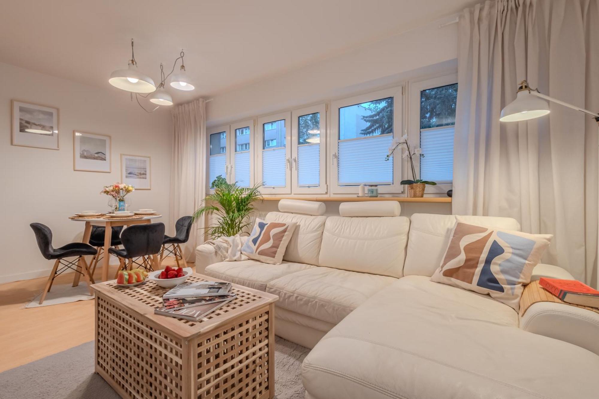 Rezydencja Filmowa- Wygodny Apartament 10 Min Od Lotniska I Centrum Appartement Warschau Buitenkant foto